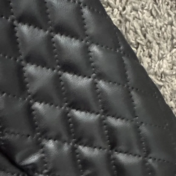 Zara Women's Black Quilted Leather Jacket - Picture 5 of 6